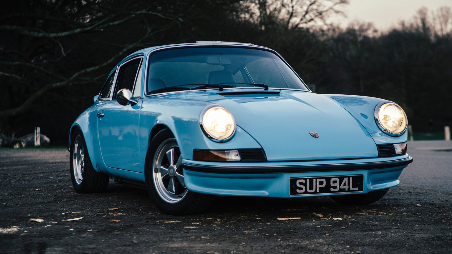 Porsche 911 Carrera Art UAE